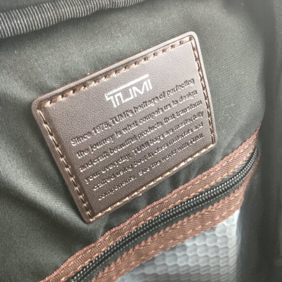 TUMI SLING BAG In black - Picture 10 of 10